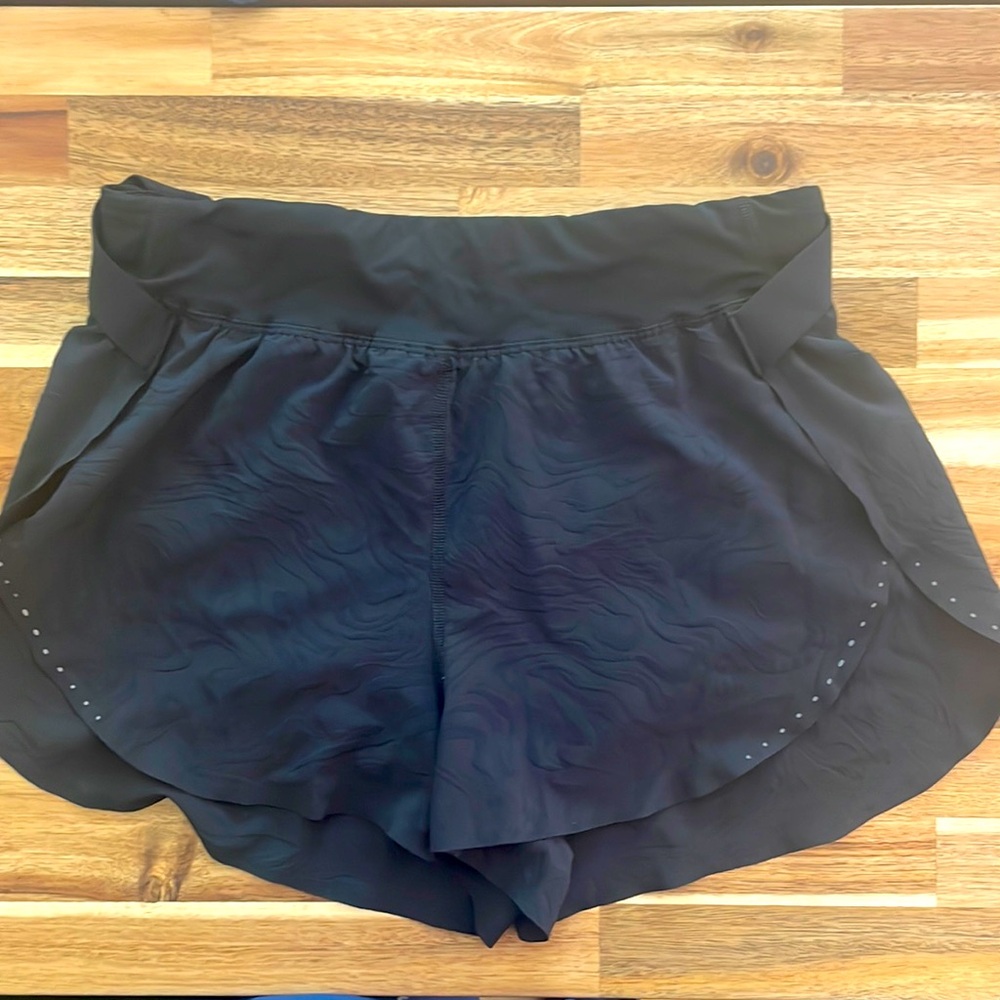 Fast and Free Reflective High-Rise Classic-Fit Short 3"
